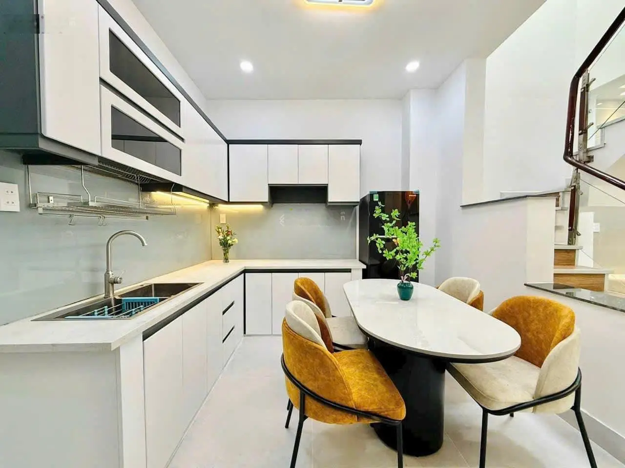 Chỉ với 3tỷ25 sở hữu ngay căn nhà riêng 3PN, 3WC, 55m2 tại Võ Văn Tần, Q3, HCM. Sang tên trong ngày