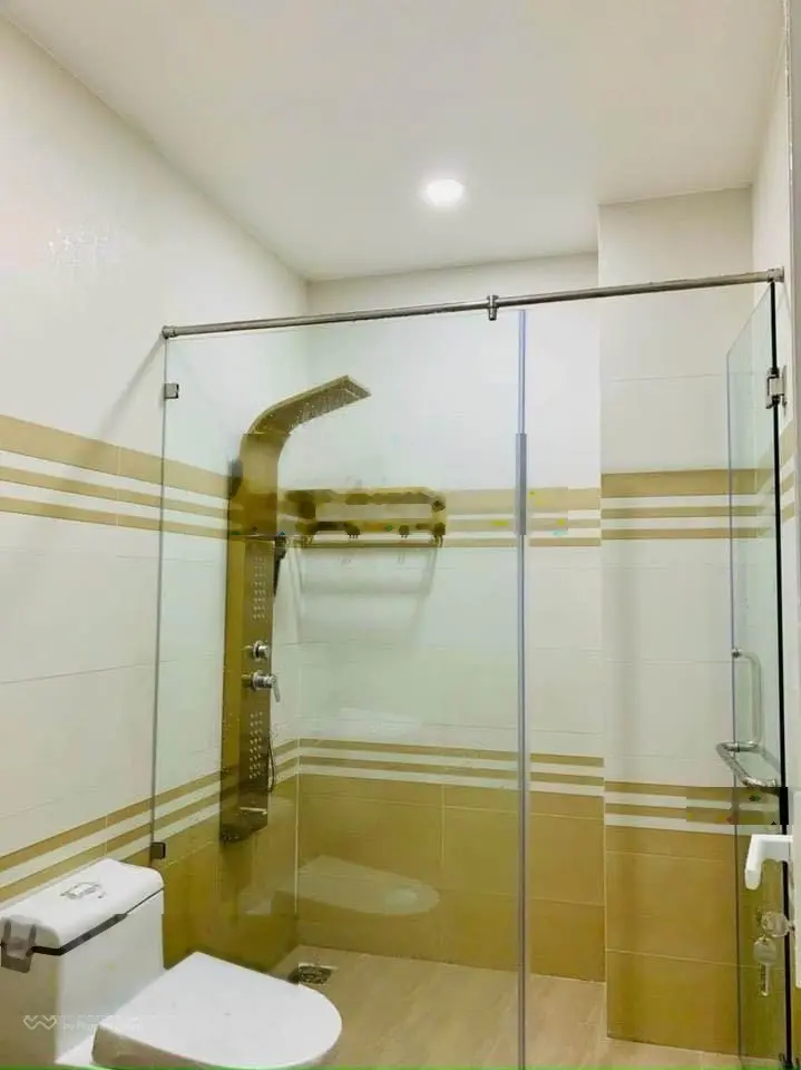 Chủ gửi bán ra căn nhà Đinh Điền, Tân Bình - 56m2 - Cách chợ Phạm Văn Hai 20m, sổ riêng