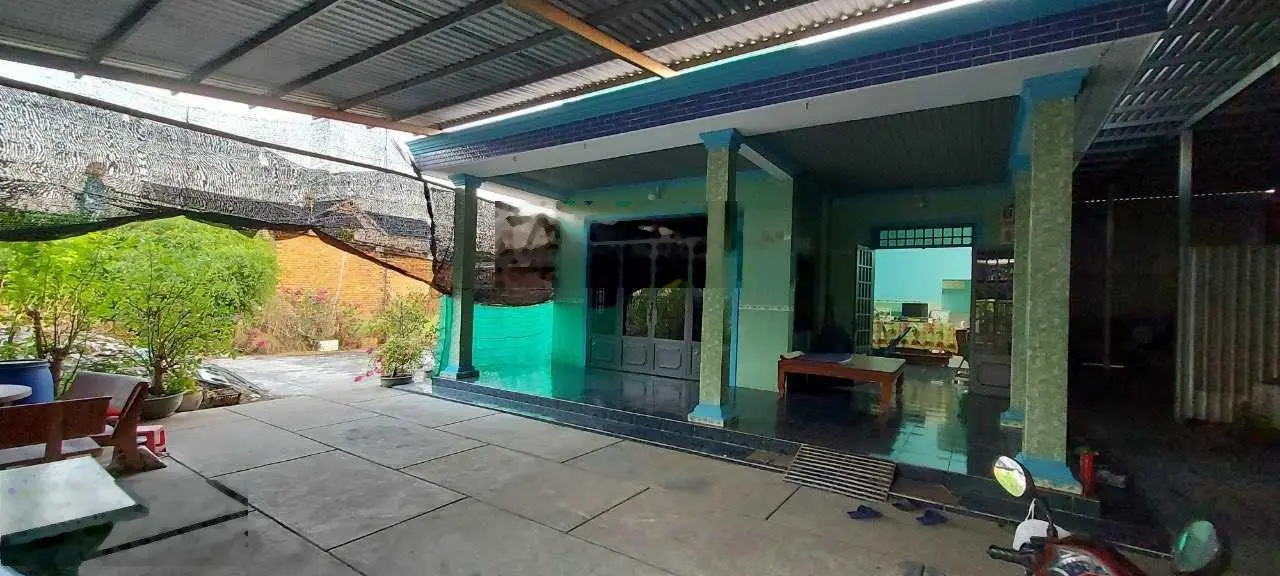 Bán nhà + kho, Tân Phú Trung, Củ Chi đường bê tông, cách bệnh viện Xuyên Á 500m, DT 15 x 25m(377m2)
