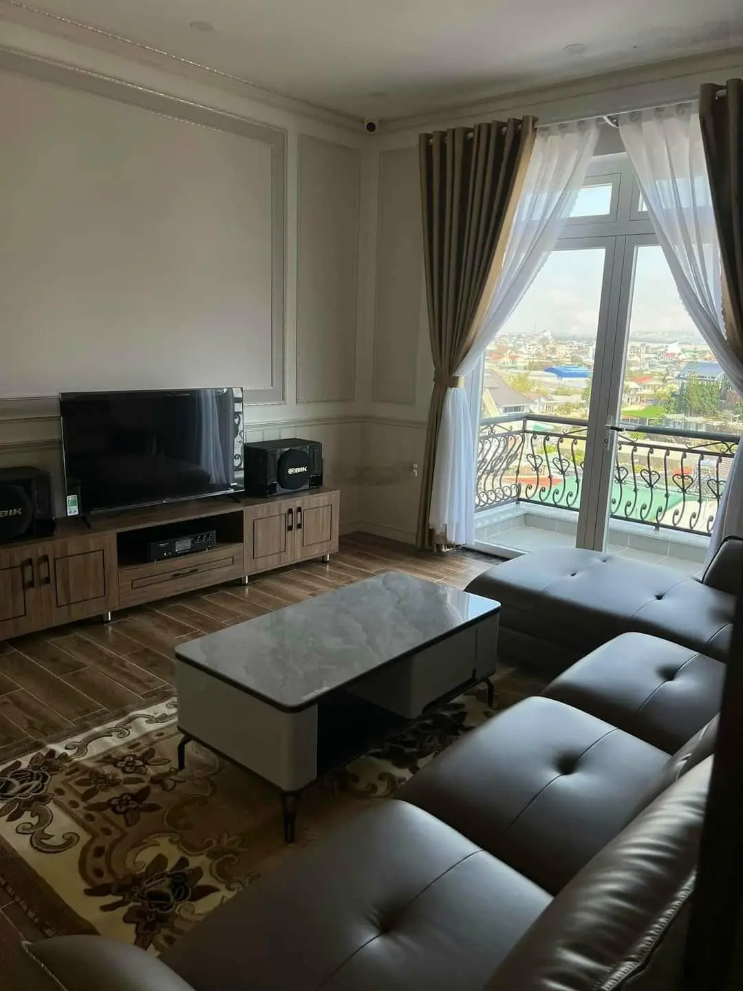 Bán biệt thự mới mặt tiền Trần Quang Khải, P. 08, TP Đà Lạt. DT: 306m2. Giá: 29,5 tỷ.LH: 0908 748 ***