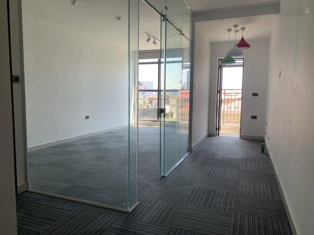 Cần bán office - tel 43m2 Saigon Royal Residences view Bitexco và sông SG giá rẻ. LH: 0909 024 ***