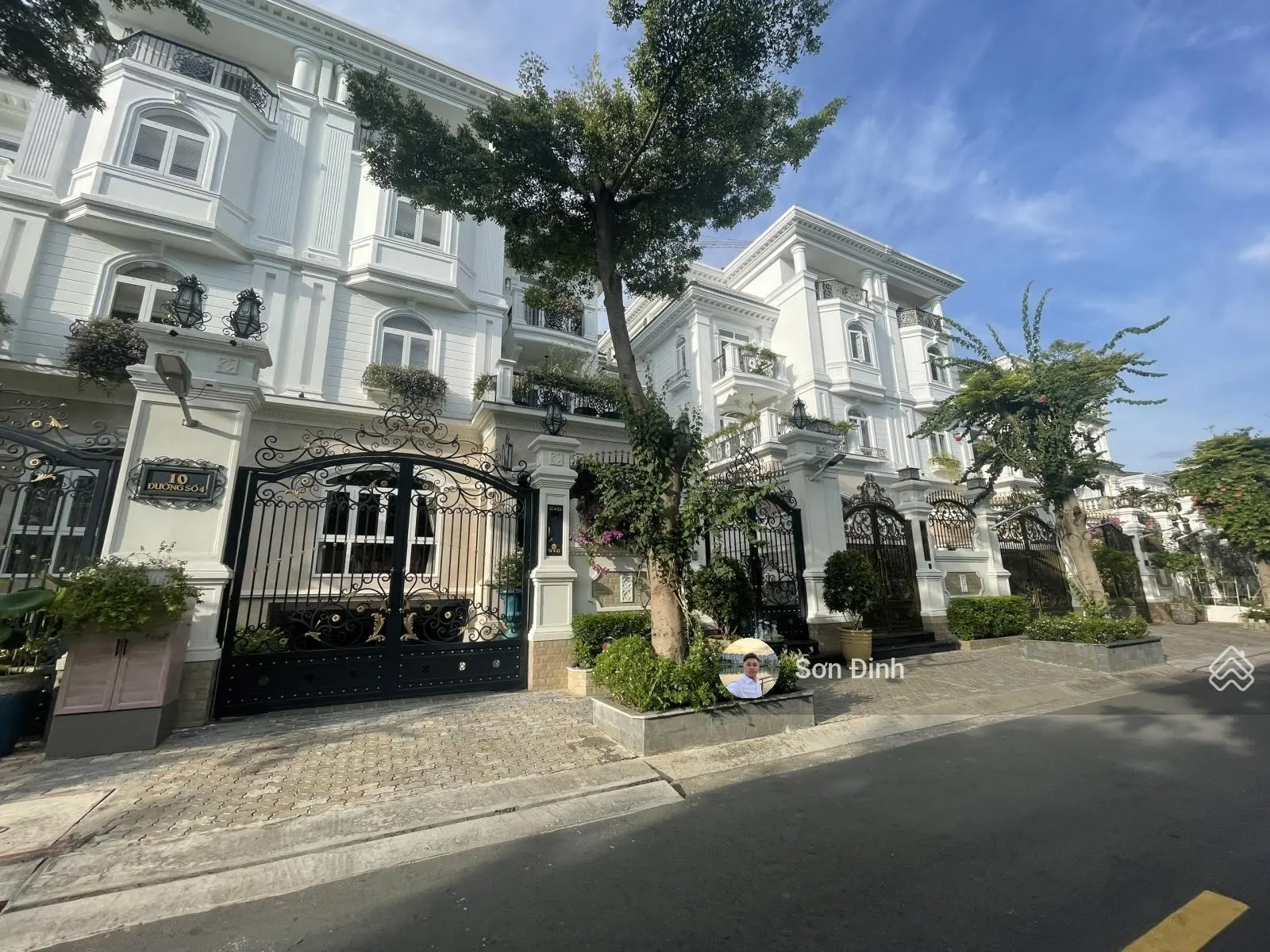 Bán biệt thự tại CityLand Riverside, 42 tỷ, 220 m2, 6PN, 5WC, Q7, HCM, Hot!