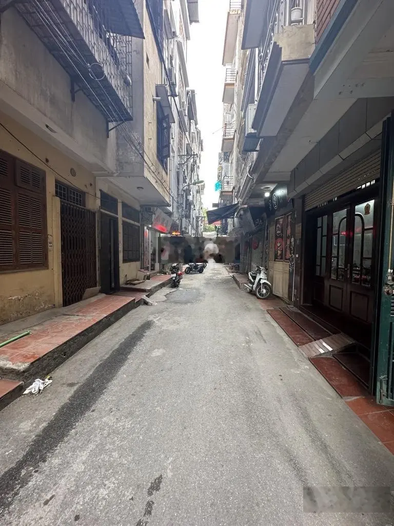 Cực hiếm, bán nhà chợ xanh cầu giấy 2 mặt ngõ ô tô kinh doanh đỉnh, 35,5 m2, giá 12,5 tỷ.