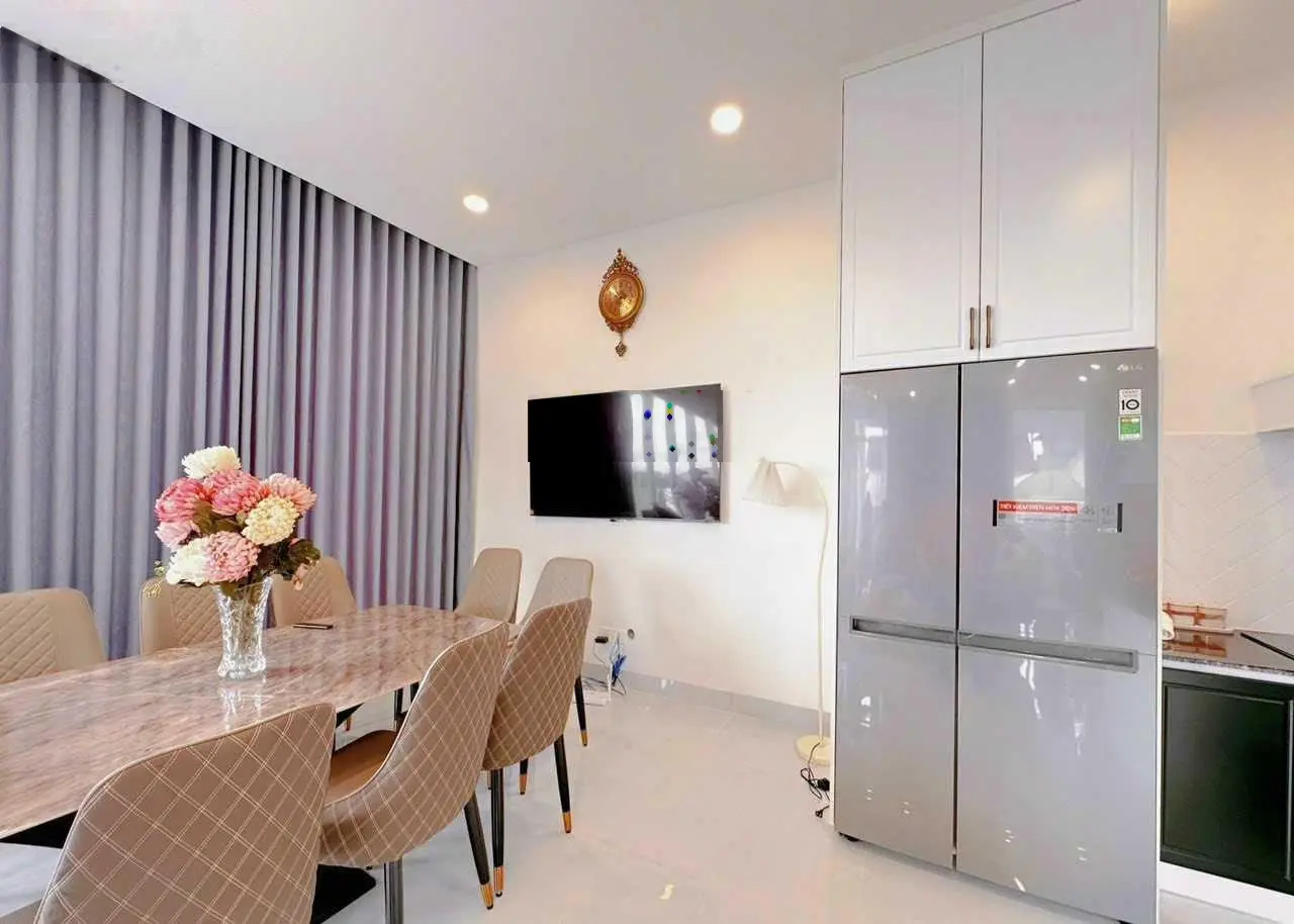 Villa sân vườn góc 2MT Trịnh Hoài Đức P11 200m2 3 tầng khai thác 80 - 100tr/tháng view thoáng đẹp