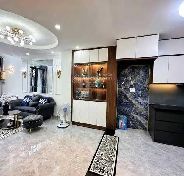 Chính chủ bán gấp nhà ngay Huỳnh Văn Bánh P. 11 Q. Phú Nhuận - 64m2 - SHR - giá 4 tỷ 2 - full NT
