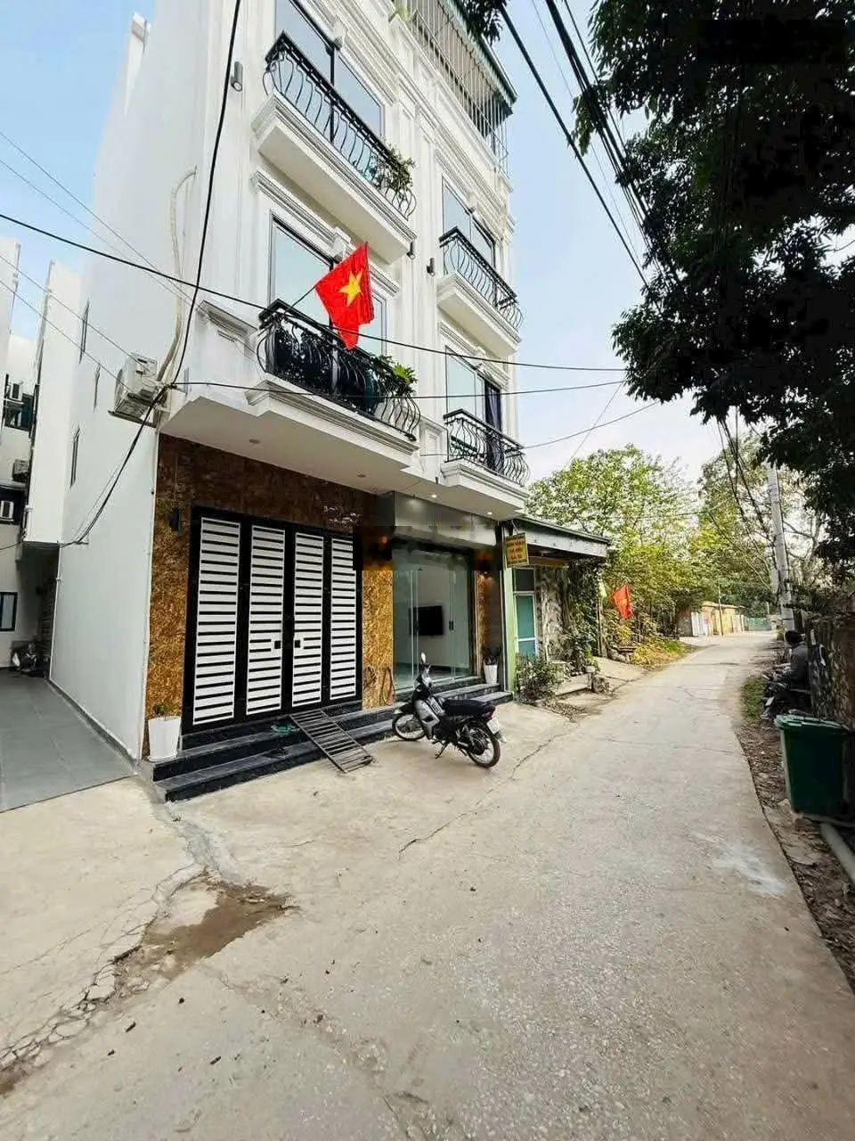 Cần tiền bán gấp nhà tại Phụng Châu Chương Mỹ diện tích 33,7m2, ô tô đỗ cửa