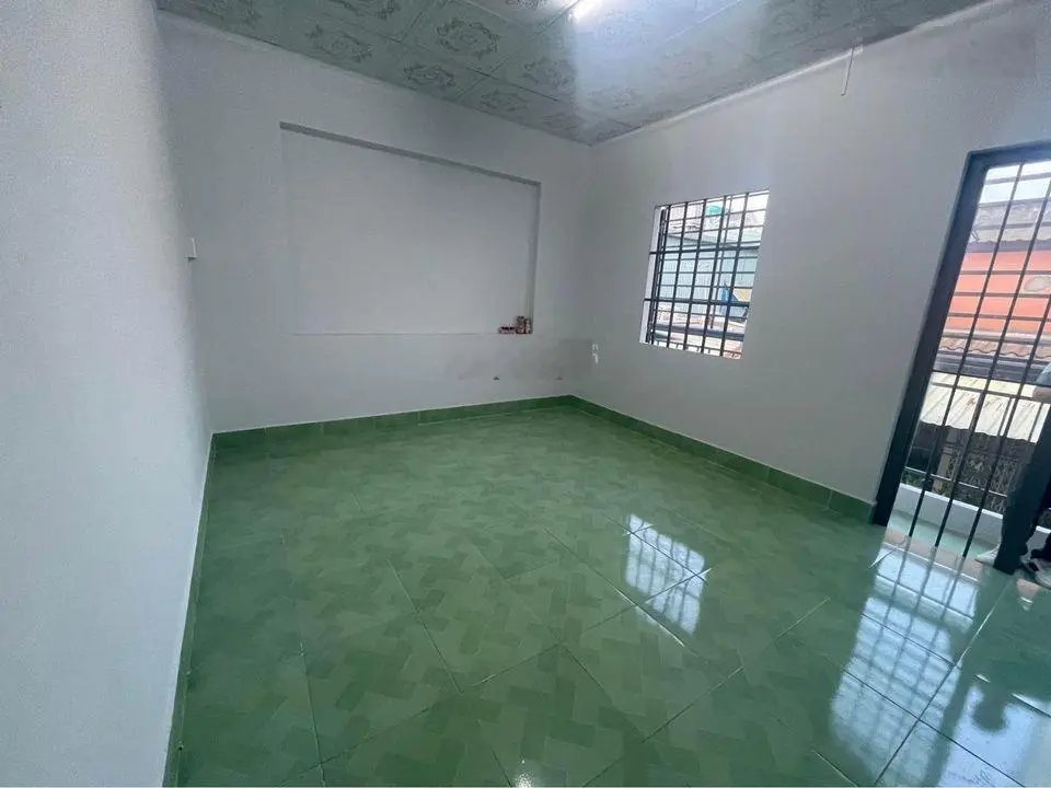 Nhà 1 lầu (5x10m), ngay cuối Lê Đình Cẩn, Bình Tân. Hẻm xe hơi 4m. Giá 2,38 tỷ