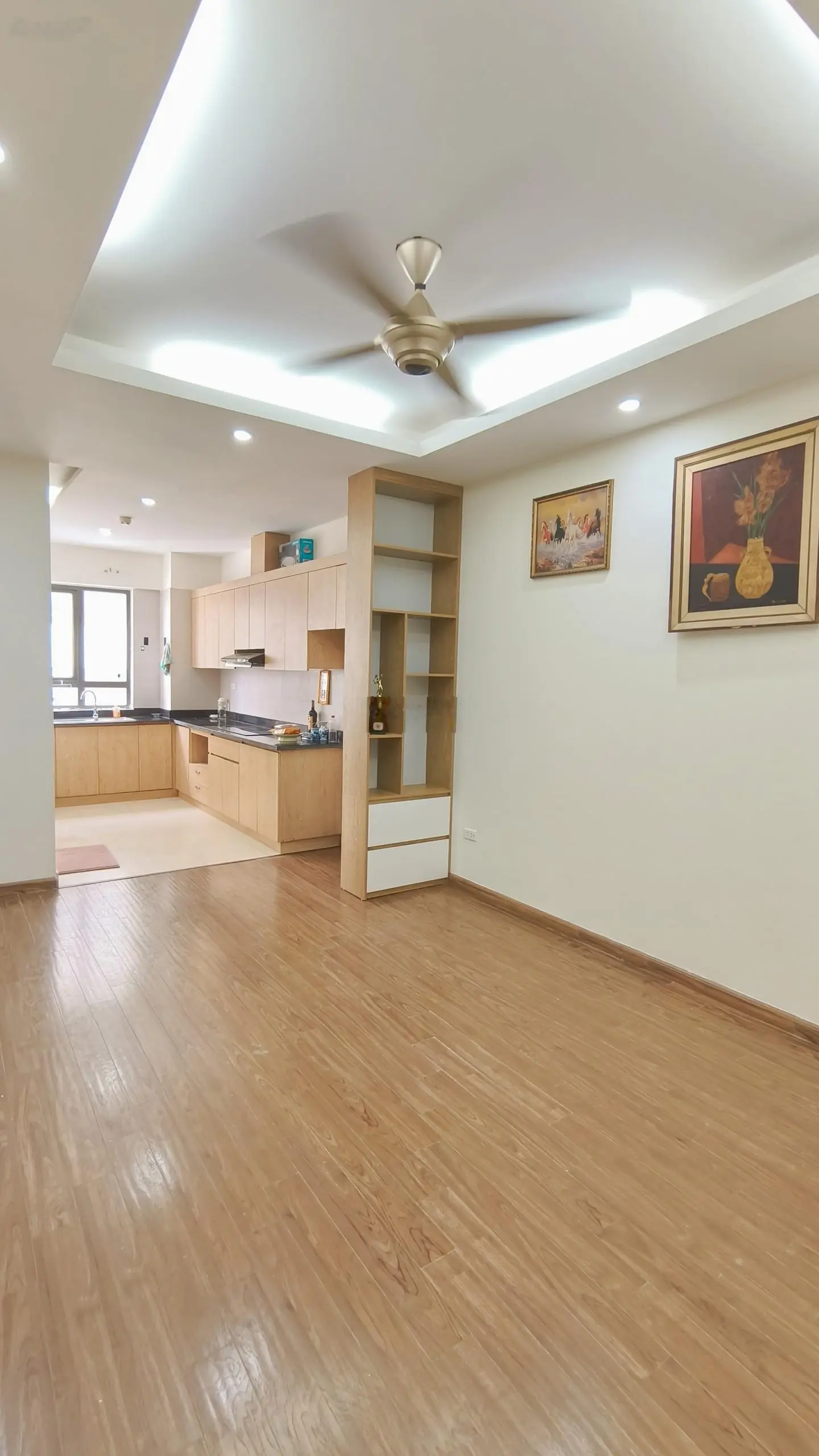 Chính chủ bán căn 2PN diện tích, đã có sổ, full nội thất đẹp 3 tỷ 2