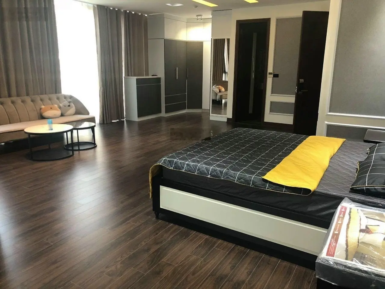 Bán căn hoa hậu tại Chelsea Residence 125,7m2 3 ngủ full đồ đẹp, ban công ĐN mát lộng siêu rộng vip