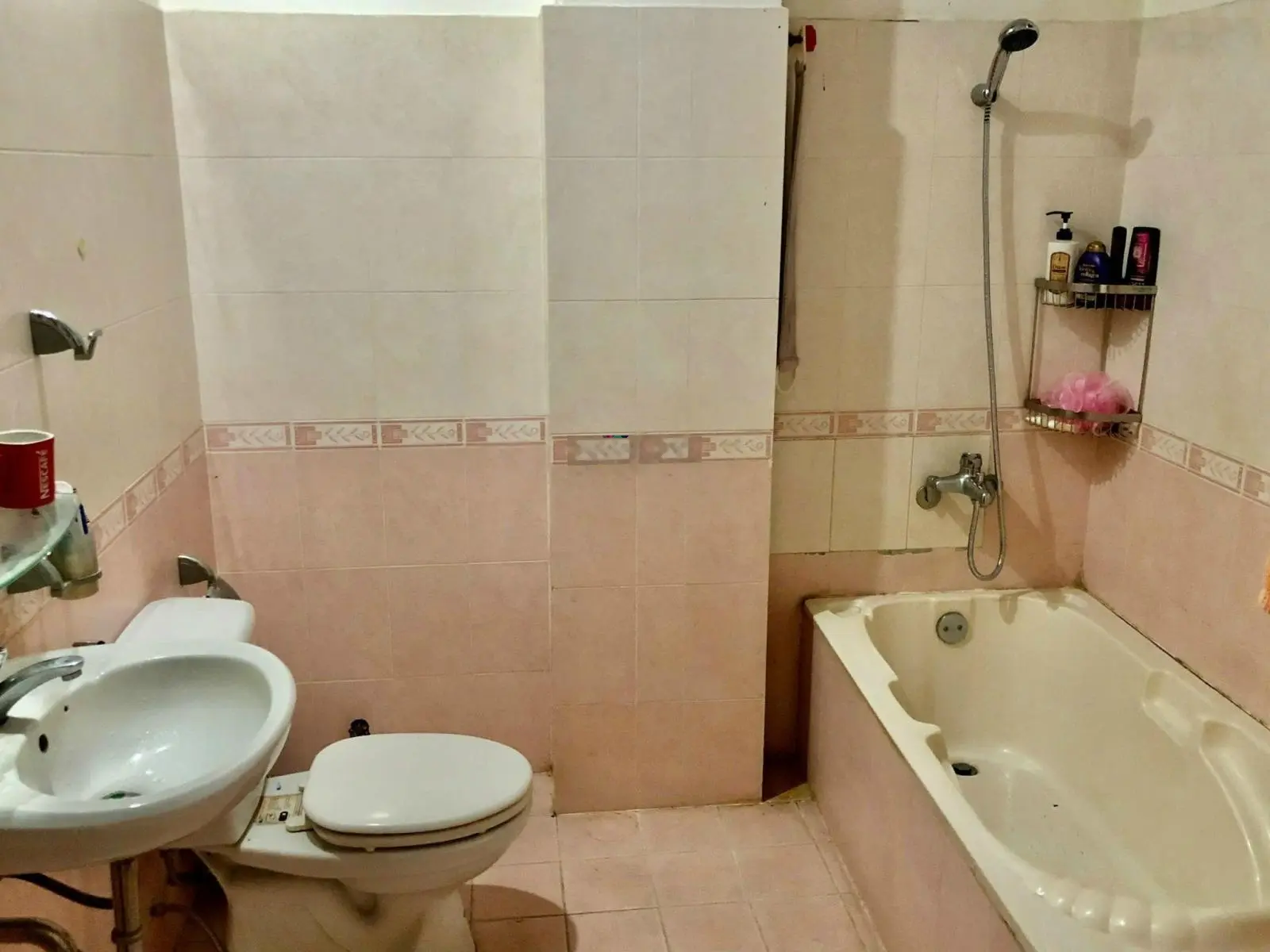 Bán nhà mặt tiền đường Âu Cơ, Nha Trang ngang 4m