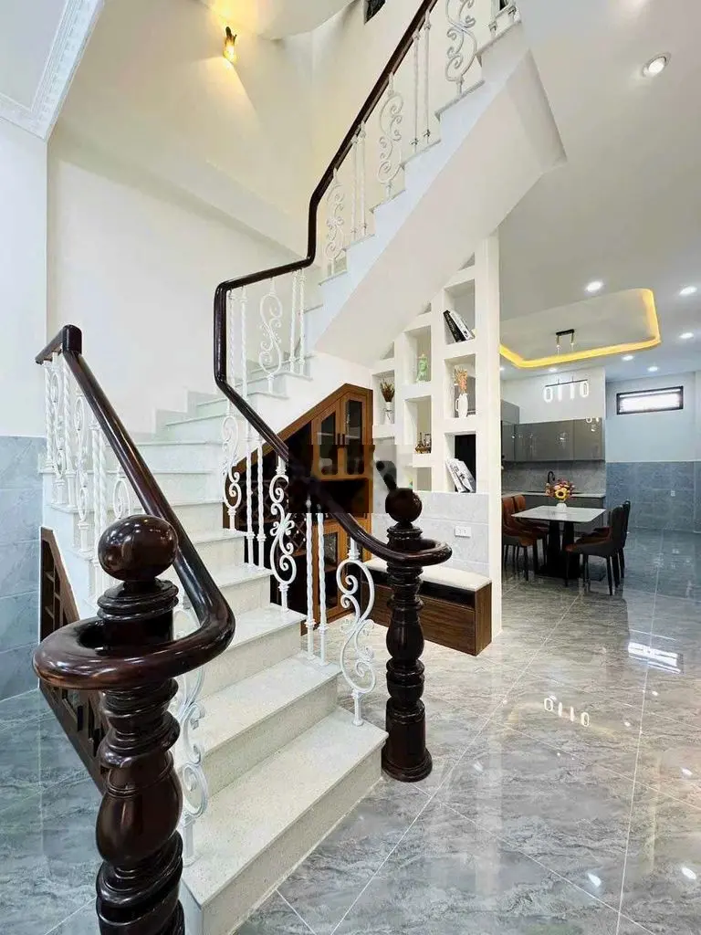 Nhà 4T, 52m2 (4.2x12.5m), hẻm 7m, SHR, Hiệp Bình Phước, 6 tỷ