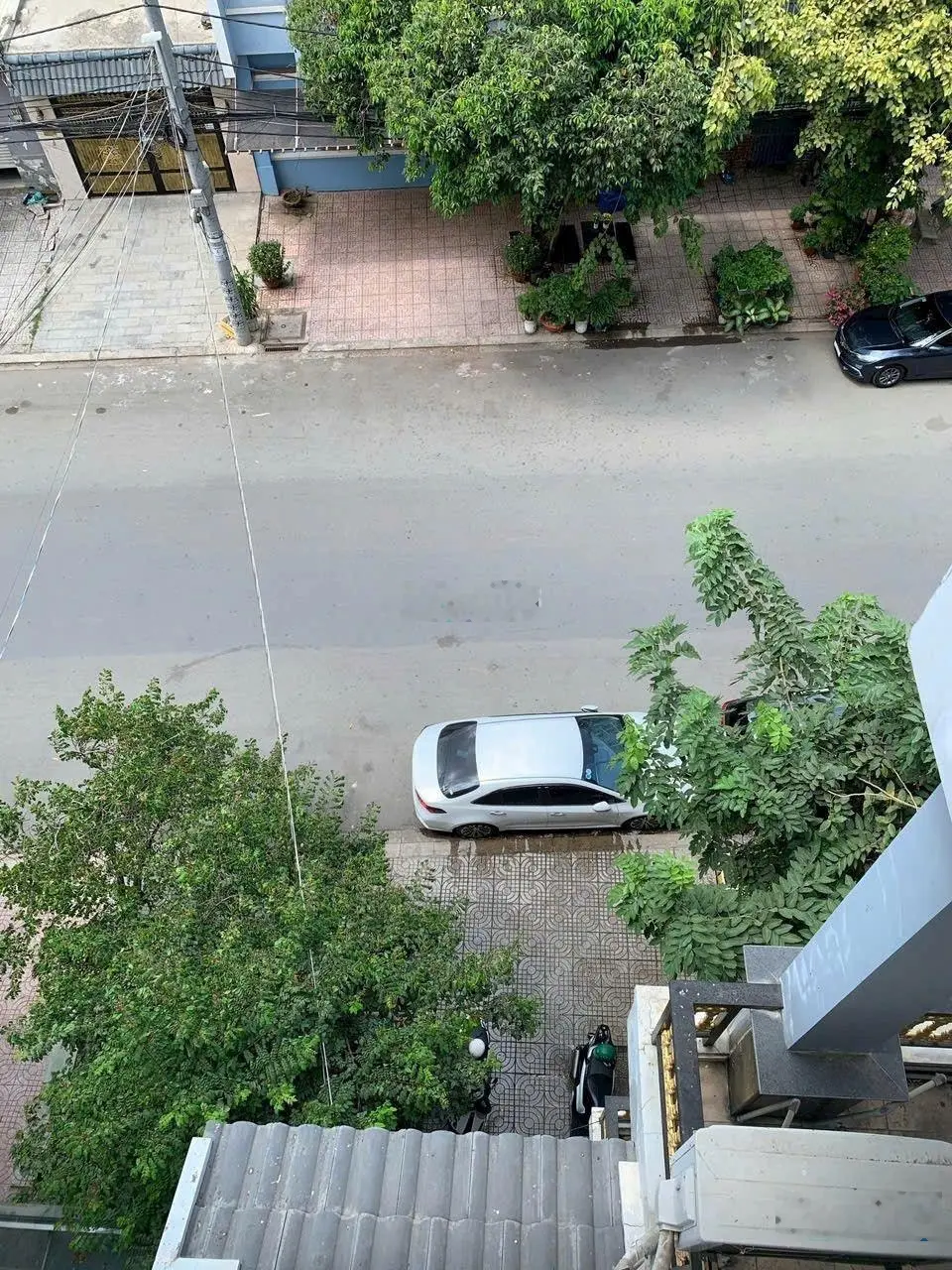 Đất MT đường 5x50m chỉ 7.9 tỷ. MT đường đào tông nguyên, tiện KD buôn bán mộ nghề. SHR xây tự do