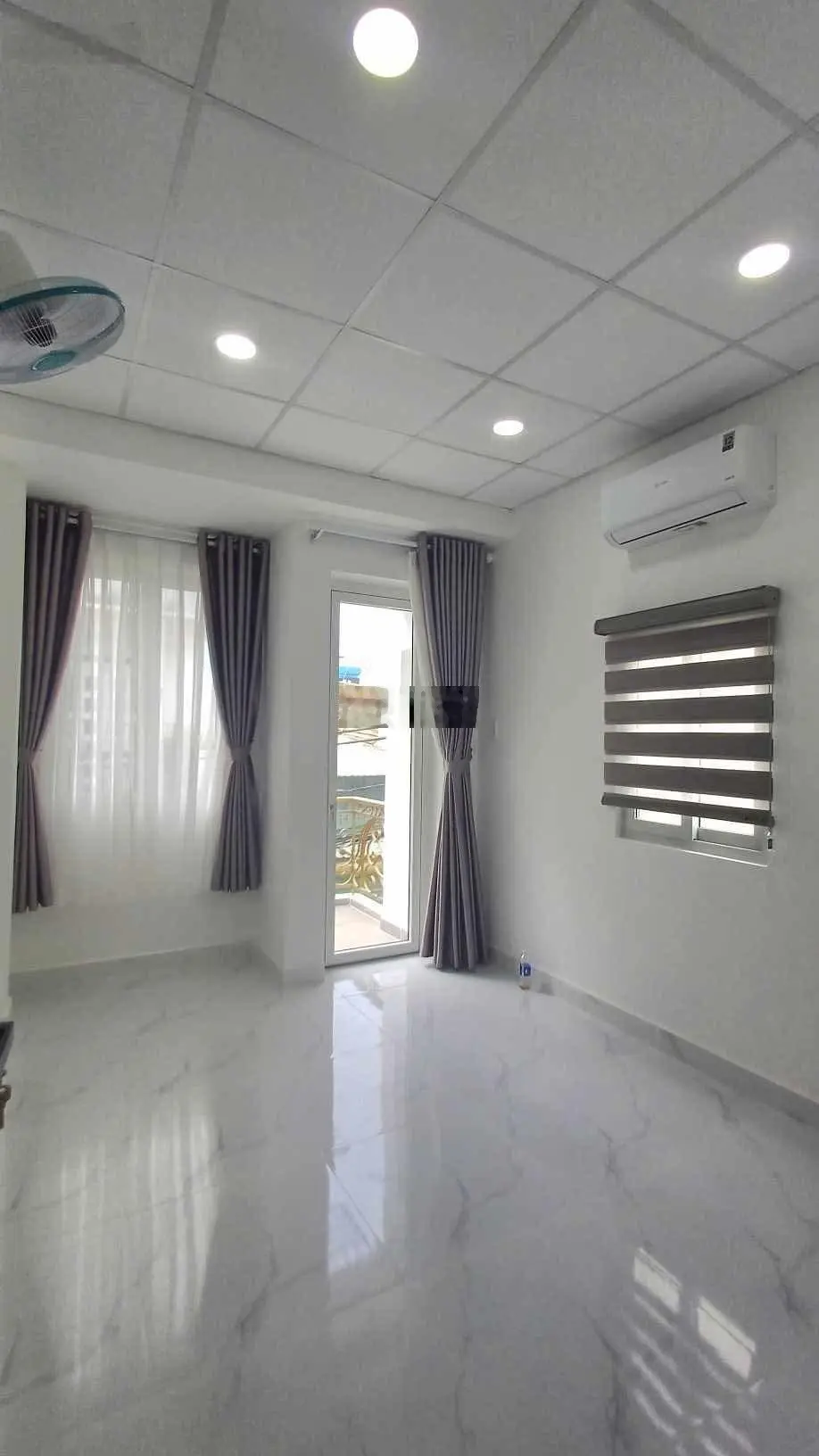 Bán nhà đẹp hẻm xe tải thông, 35m2 2 tầng BTCT, thuận lợi mở văn phòng, kinh doanh.