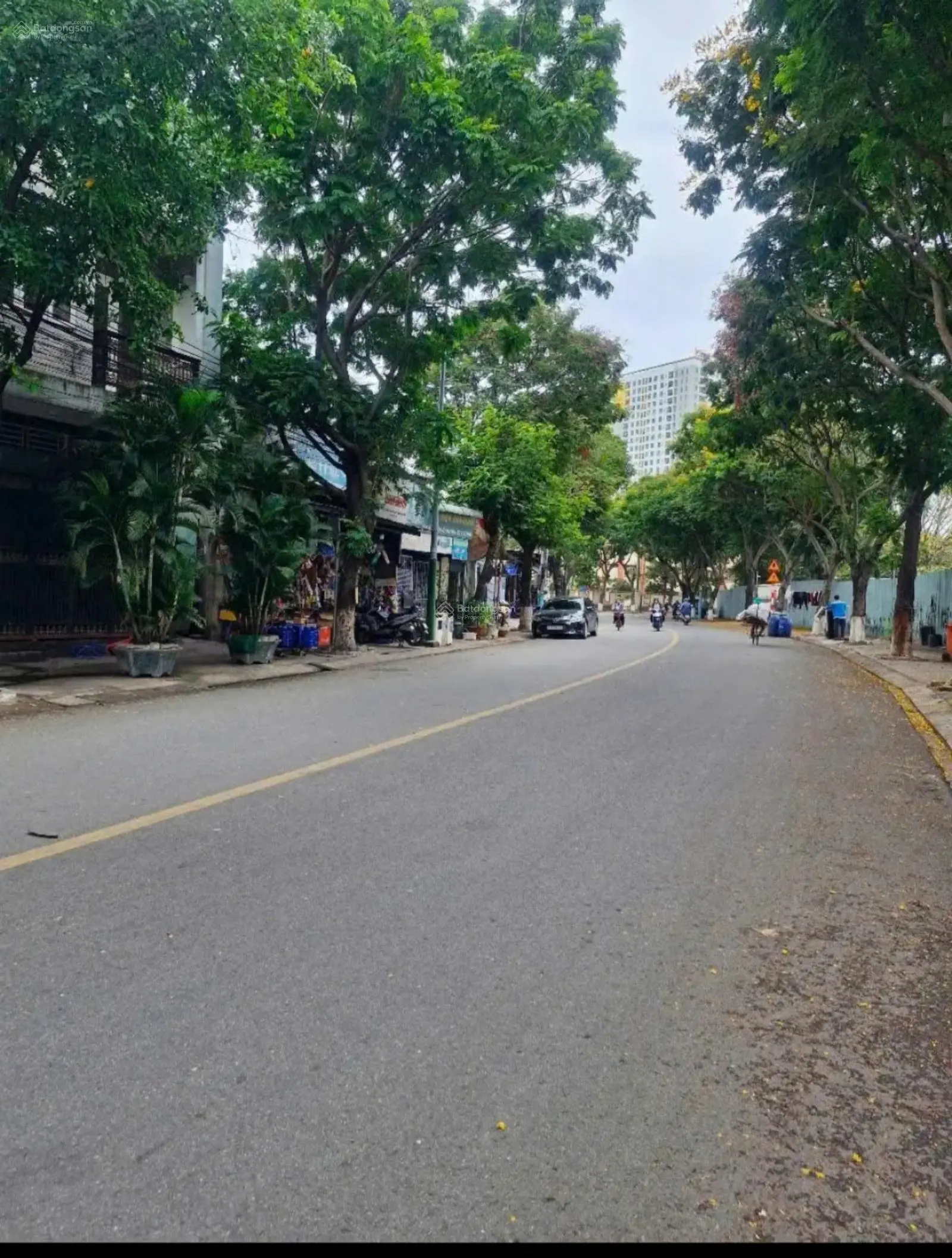 Bán dãy trọ 1 kiot + 5 phòng trọ, MT đường Phạm Hữu Lầu, P.Dĩ An, TP.Dĩ An