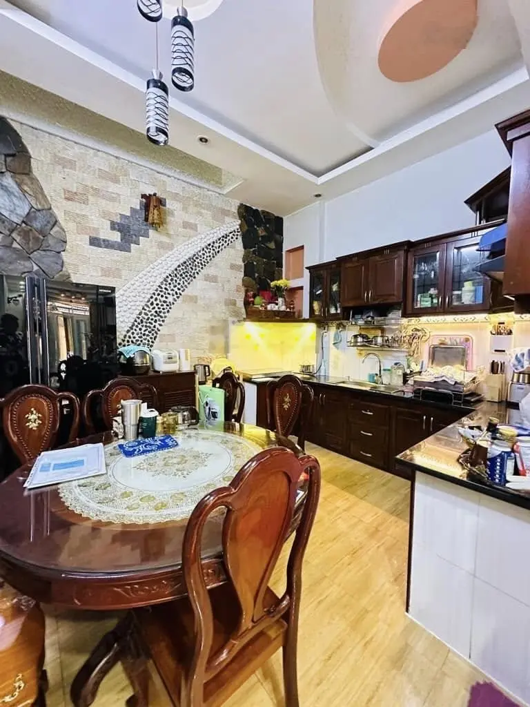 Hẻm xe hơi nhà 4 tầng vị trí đẹp giá tốt 9.1 tỷ!