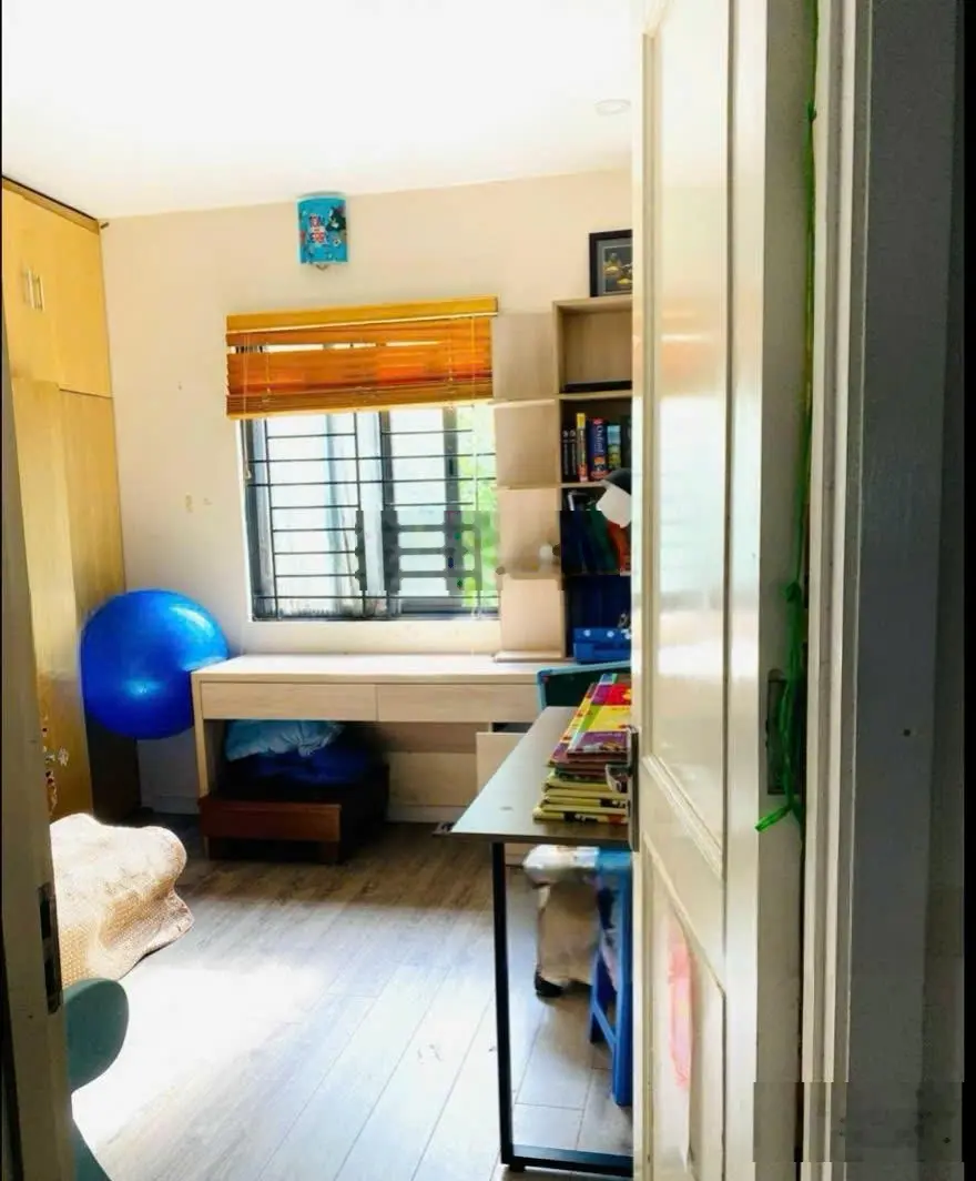 Bán căn 3PN CC Rainbow Linh Đàm 90m2 góc đầu hồi - nội thất đẹp tầng trung - chỉ 5tỷ2