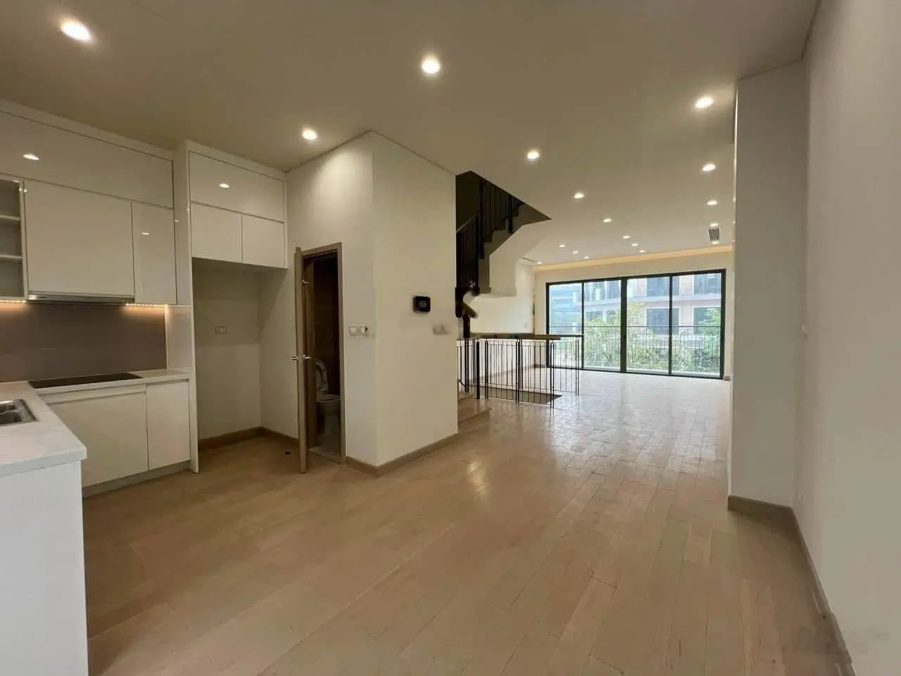 Thương lượng sâu! Cc cần bán căn LK 75m2 mặt đại lộ Hoàng Mai 30m, ở sướng kinh doanh đỉnh, 31 tỷ