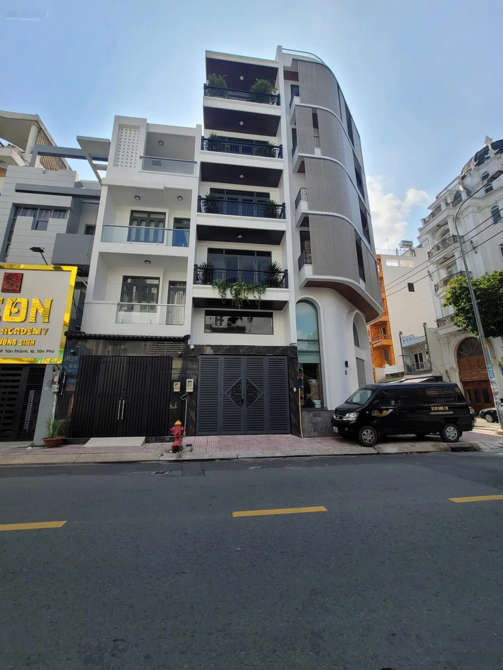 Bán nhà mặt tiền Cống Quỳnh, Quận 1 - 5x27m - Đang cho thuê 3500 USD/ tháng - Giá 75 tỷ.