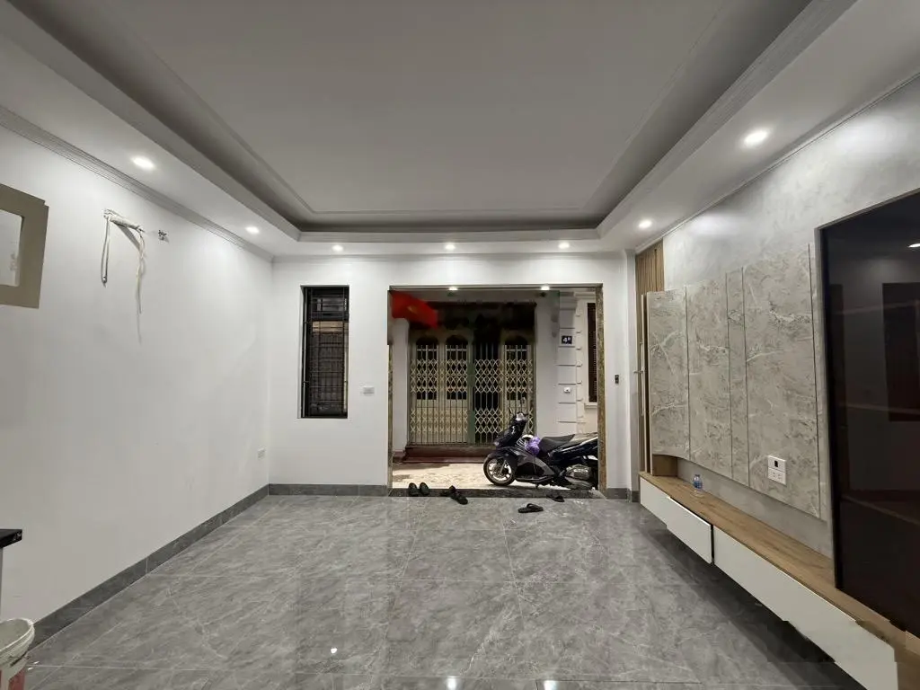 Đẹp hai bà trưng - lô góc - gần phố - nhỉnh 6 tỷ