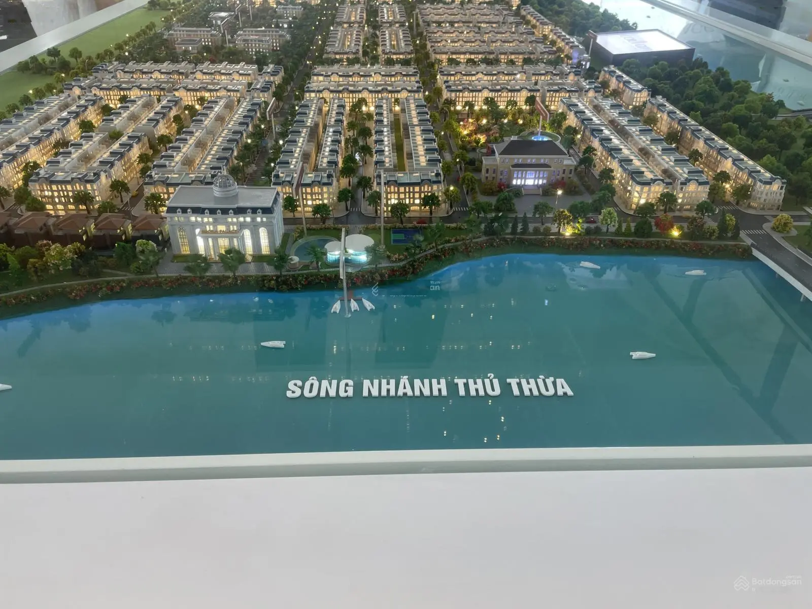 Đất nền TT hành chính huyện Thủ Thừa