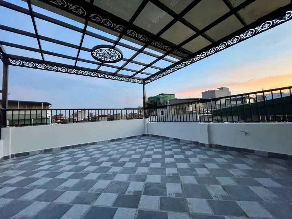 Bán nhà Nguyễn Văn Cừ 55m2 5 tầng, thang máy, gara ô tô, MT 5m, chào 9 tỷ. Ngõ thông - dân trí cao