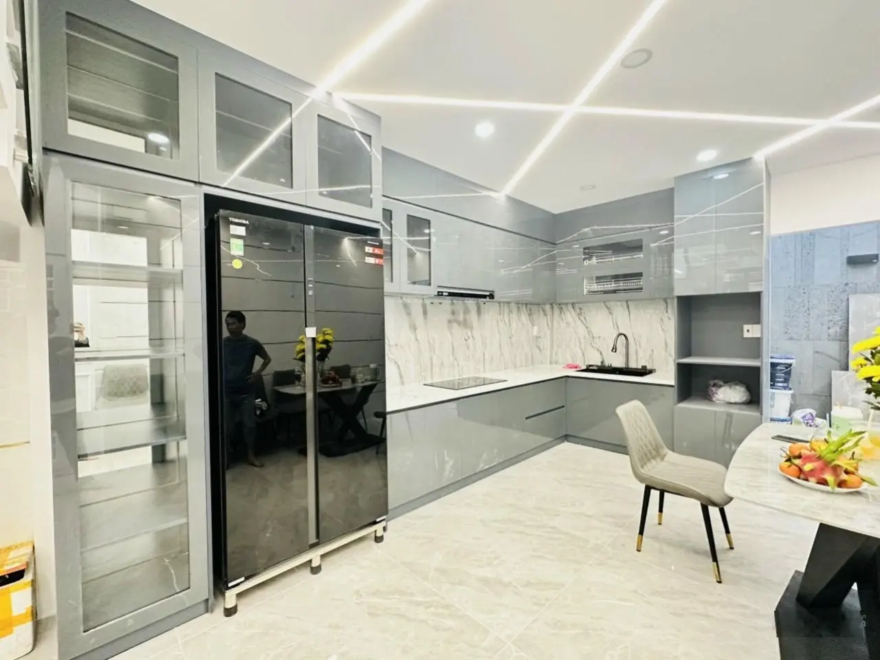 Giá 100% bán nhà mới đường Lê Văn Quới giá 6tỷ2 (4m * 13m) lộ nhựa 7m. Nhà như hình. Sổ hồng riêng