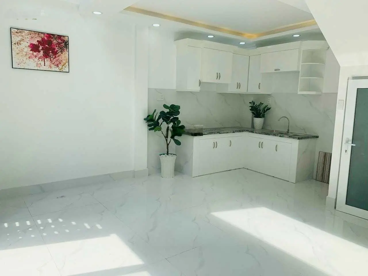Bán nhà 2 lầu ngay hẻm 229, Liên Khu 4 - 5, Q. Bình Tân. Giá 2tỷ580 TL