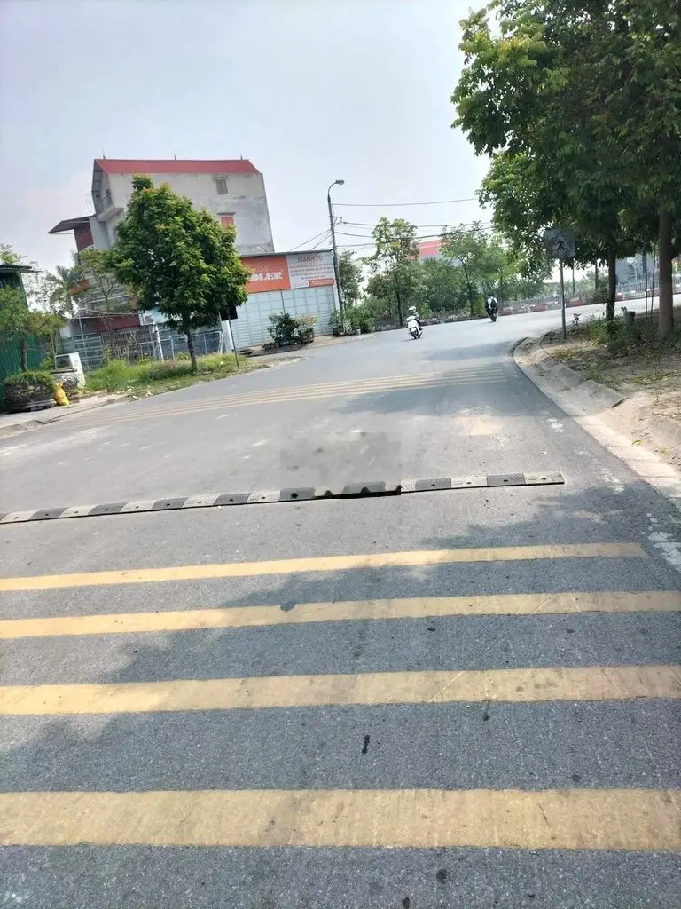 Kim Chân TP Bắc Ninh 180m2 x 8.5m mt 4.X tỷ siêu ĐT, KD