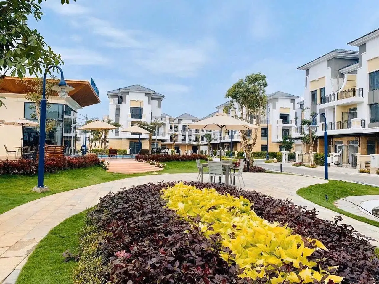 Bán căn Verosa Park, 253 m2, 4PN, 6WC, Full nội thất đẹp lung linh