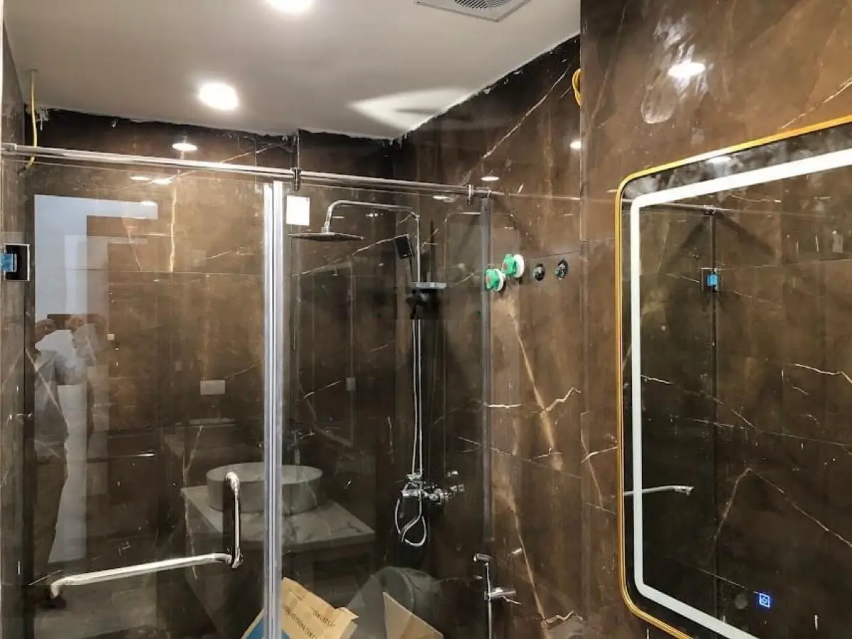 Nhà 7 tâng thang máy - xây mới -ngõ xe tải tránh - giá 13ty