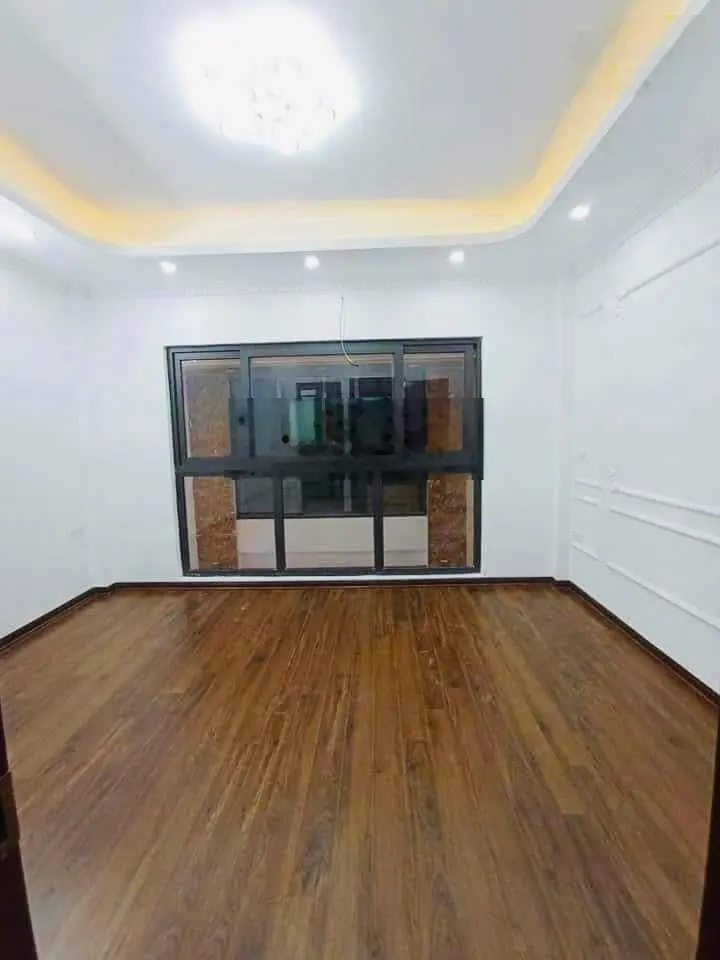 Nhà đẹp giá 7,1 tỷ VND tại Cổ Nhuế, 6 tầng Thang Máy !