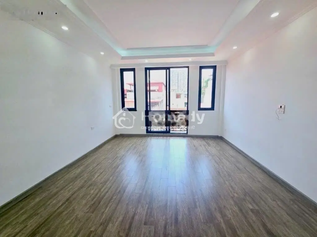 Chính chủ cần bán gấp nhà VIP Cầu Giấy-7 tầng Gara Otô - Thang máy -Lh 0966711386