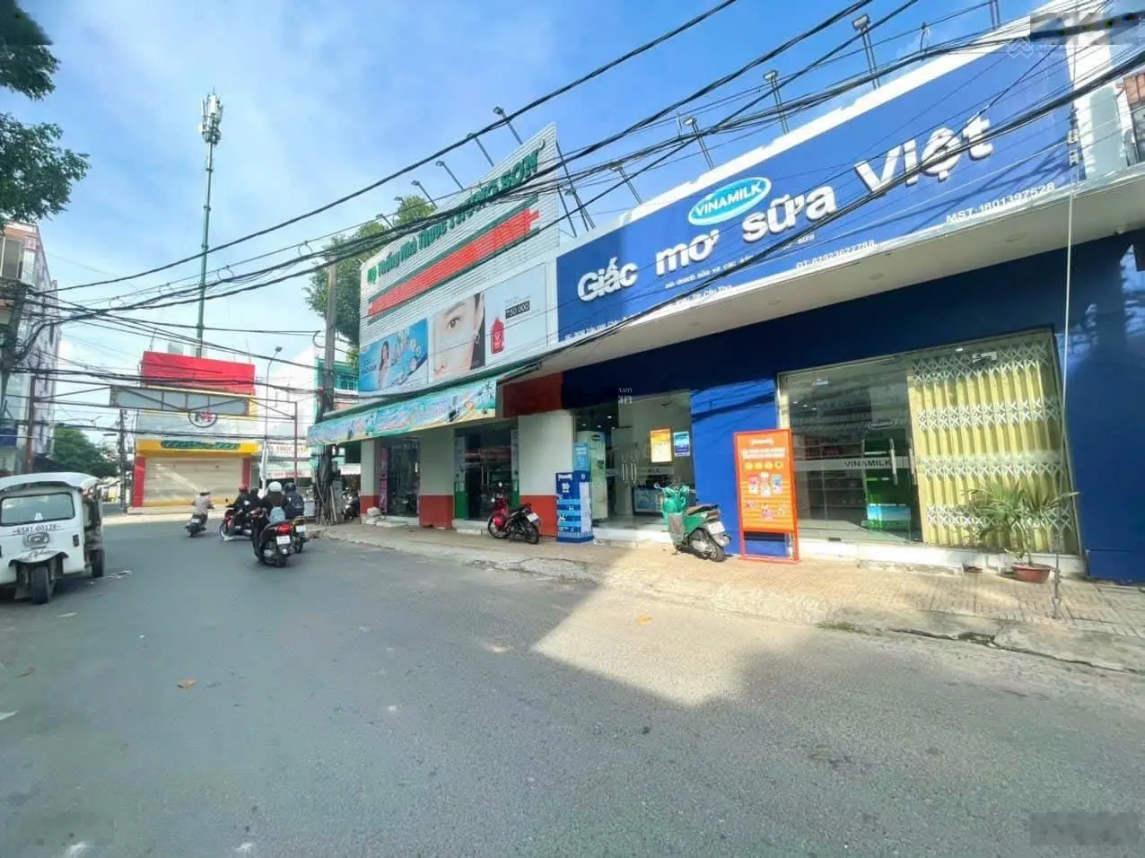 Bán nhà góc 2 mặt tiền Trần Việt Châu, gần chợ Trần Việt Châu