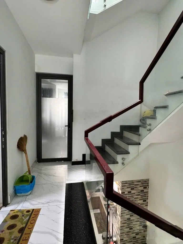 NHÀ NGUYỄN CỬU VÂN , P17 , BÌNH THẠNH ; 90M2 (5*18) , 4 TẦNG _ HẺM 8M .GIÁ 17,5 TỶ .