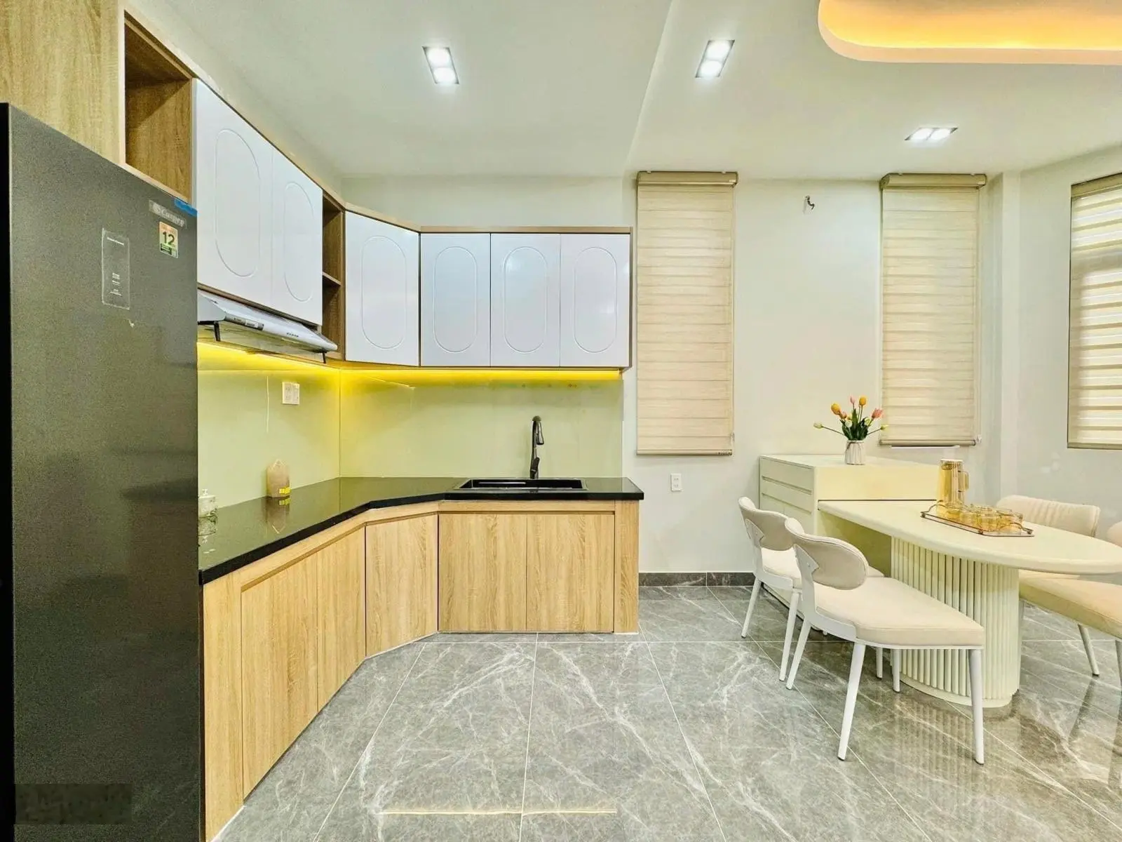 Hiếm! Nhà mặt đường Nghĩa Thục - P5 - Q5.Giá 5Tỷ300/68,6m2 cho thuê 28 triệu. Gần chợ Hoà Bình