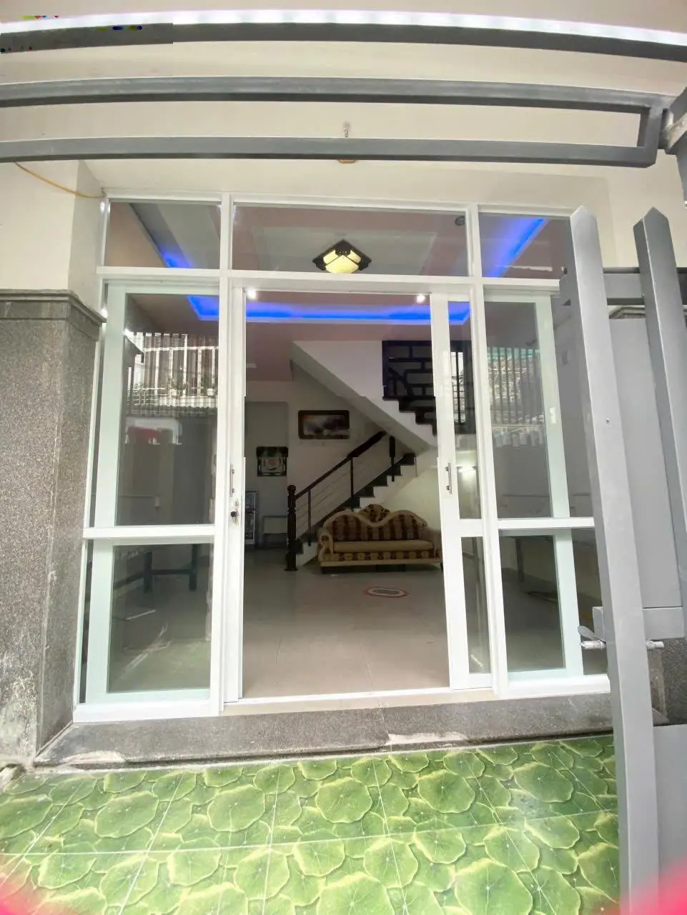 Bán nhà 3 tầng hẻm ô tô Lê Hồng Phong - Phước Hải - Nha Trang chỉ 3 tỷ 150