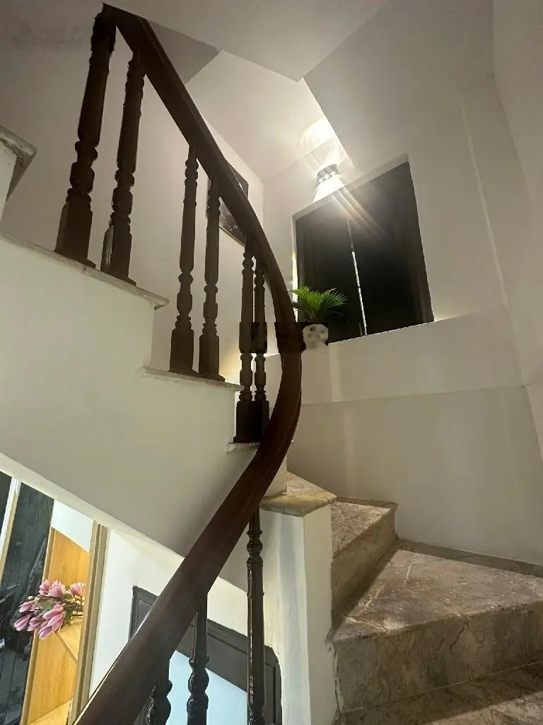 Nhà Tôn Đức Thắng 22m , 5 tầng , 4,85 tỷ . Nhà cách 1 nhà ra mặt phố