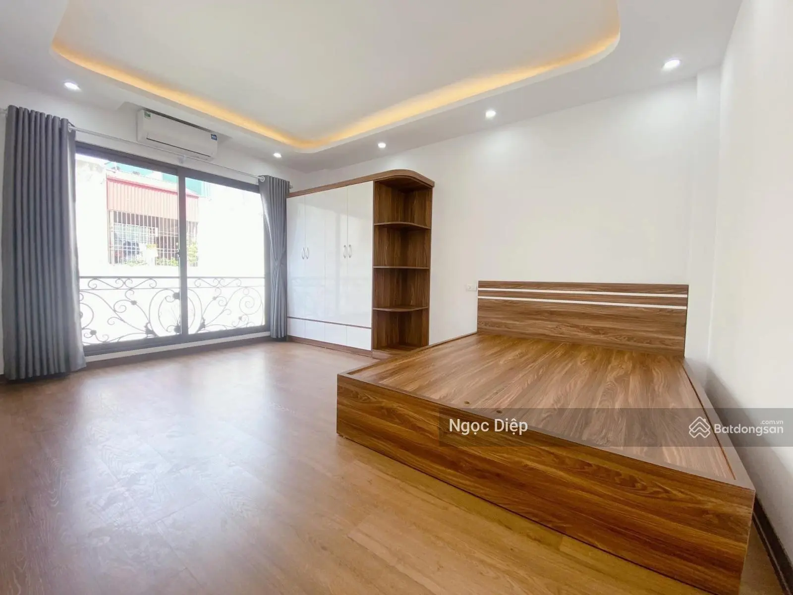 Bán nhà ngõ 52 đường Mỹ Đình - sát phố - lô góc - 35m2 x 6T x 5.9m MT x 6.2tỷ 0945 453 ***