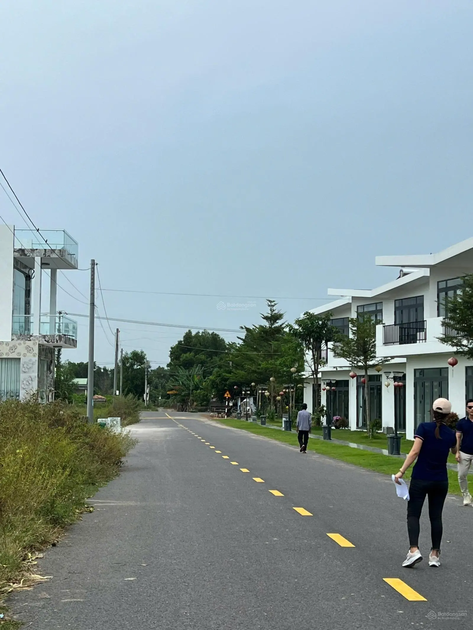 Không thể bỏ lỡ! Lô đất đẹp, giá tốt gần KCN Đất Đỏ I đang chờ bạn. Diện tích 185m, sổ hồng riêng.