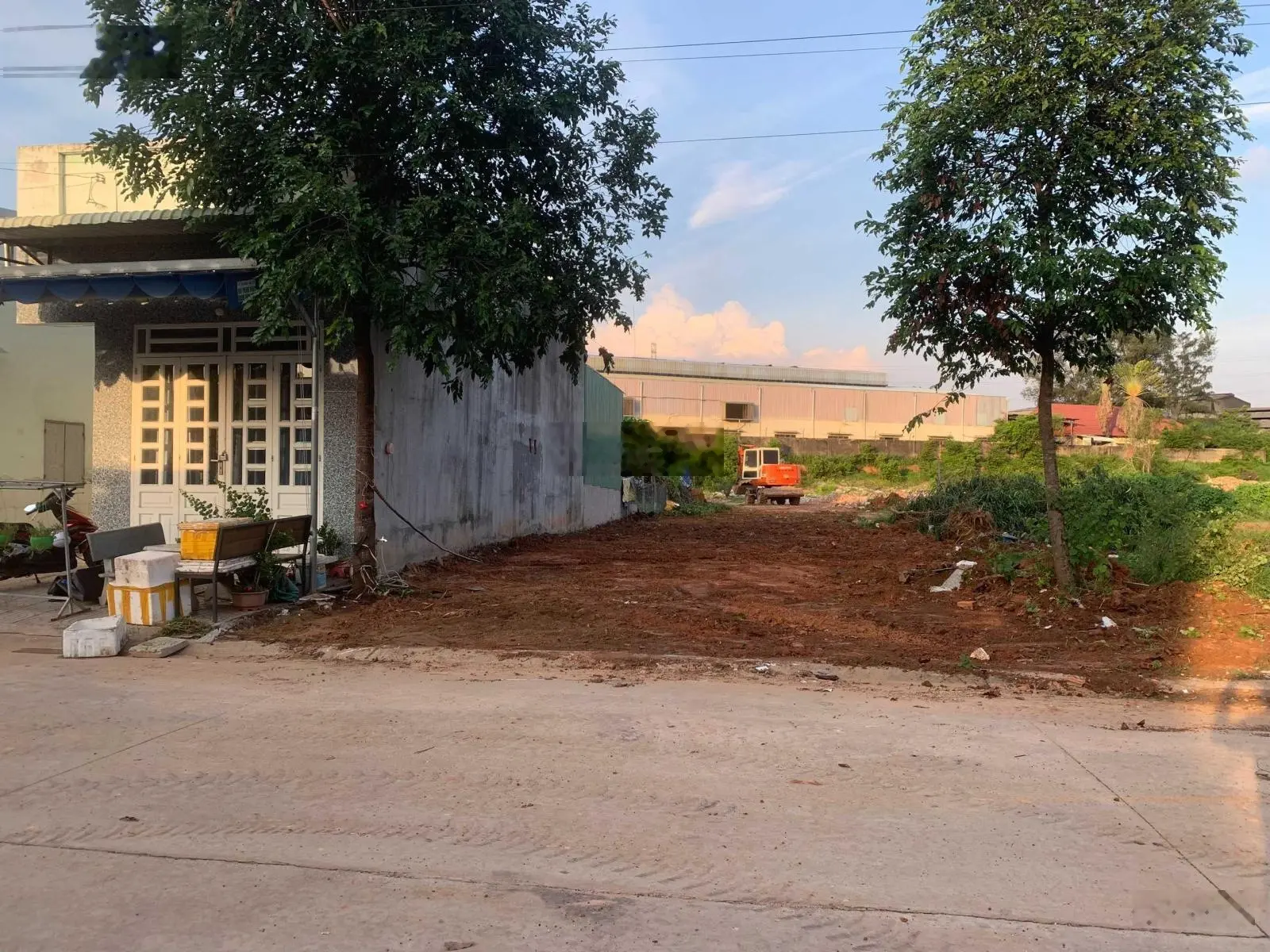 Tôi chính chủ cần bán lô đất 150m2 sát đường nhựa, dân cư đông đúc