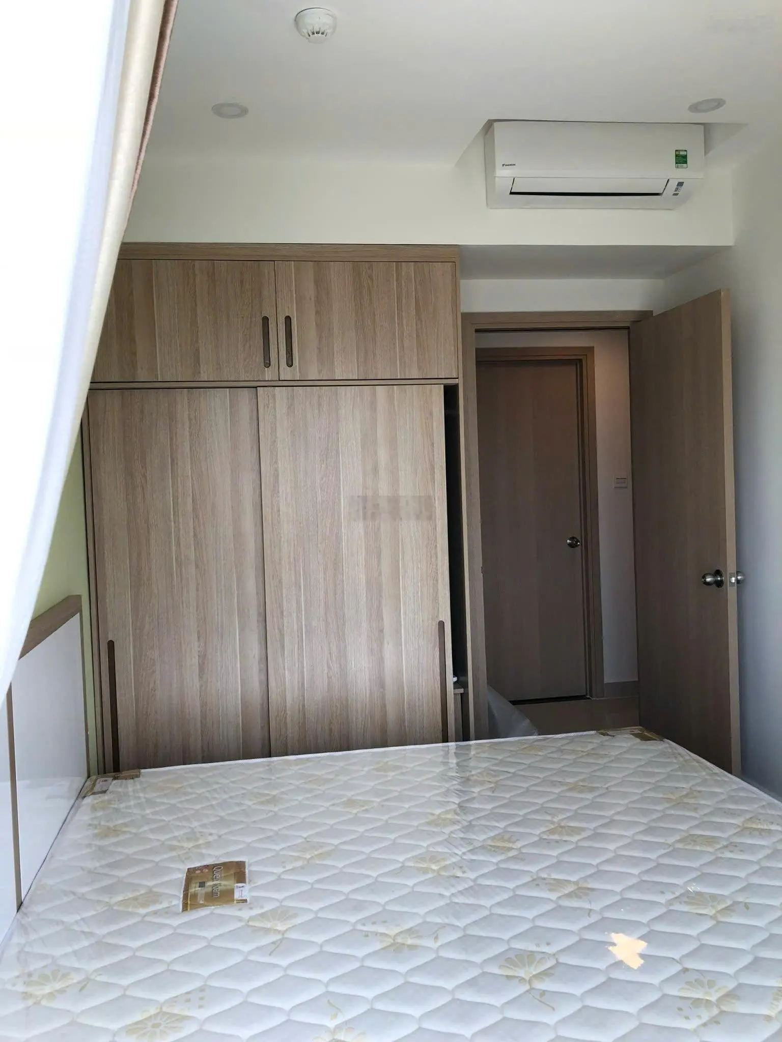Bán căn hộ 2PN 76m2 dự án The Sun Avenue, Quận 2. LH 0909 239 ***