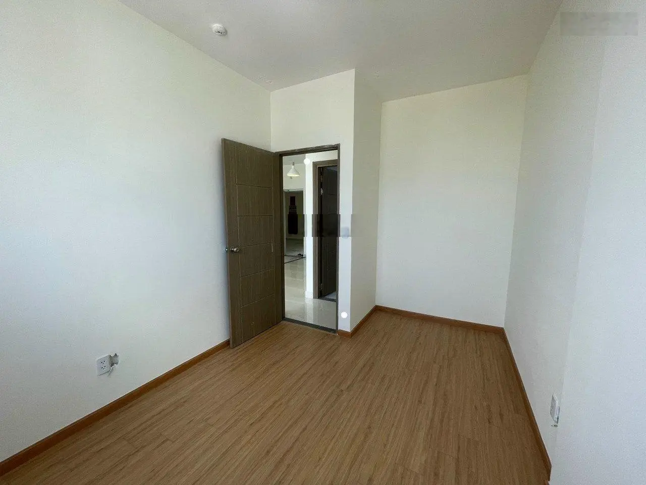 Cần bán nhanh CH Green Town Bình Tân 72m2-2PN-2WC có ban công thoáng mát giá 2,380 tỷ,LH 0987 003 ***