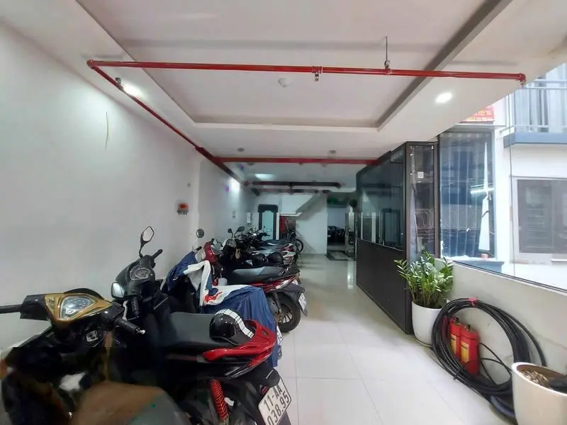 Tòa nhà căn hộ dịch vụ 125m2, 9 tầng, 35 phòng, khoá cửa vân tay - 3 thoáng. Doanh thu 2 tỷ/năm