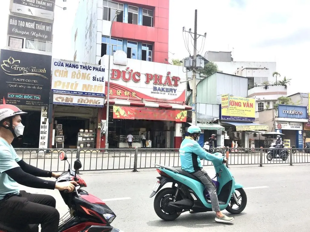 Mặt tiền đường bạch đằng dt đất 200m2,vị trí vàng, p.14, bình thạnh