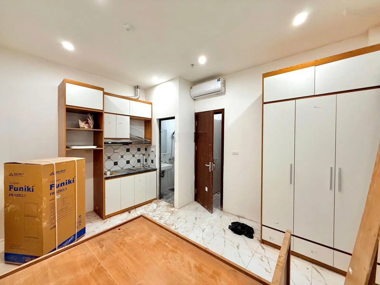CHDV 61m2*6T, đường Giải Phóng, Hoàng Mai - dòng tiền 70tr/th, 0985818818