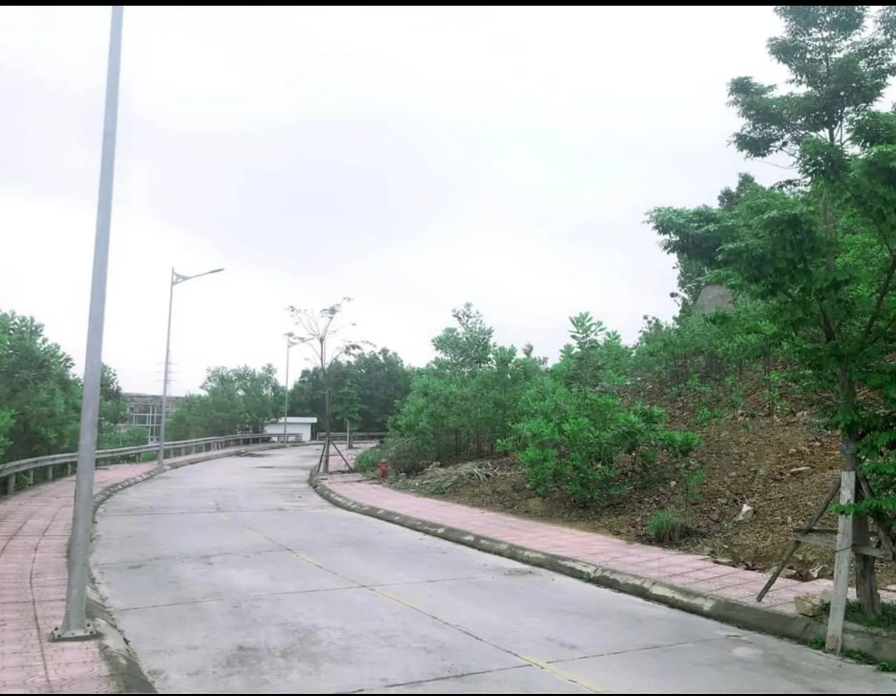 Bán đất Đồi Thuỷ Sản ngộp bank cắt lỗ sâu 16tr/m2