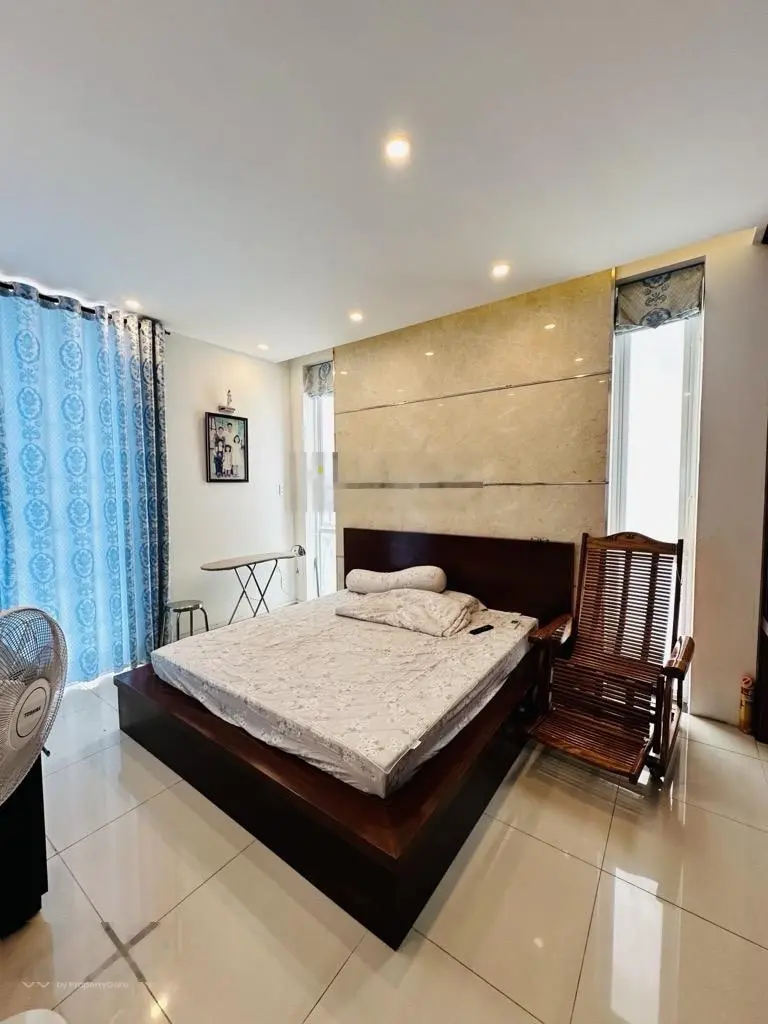 Định cư bán gấp nhà khu K300 - 85m2 (5x17m) - 5 tầng - full nội thất - hẻm xe hơi thông - 17 tỷ