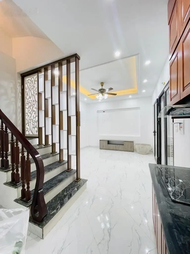 Bán nhà mới toanh tại Phố Phú Lương, Hà Đông với 30m2, 5 tầng, mặt tiền 6,7m, 4,25 tỷ
