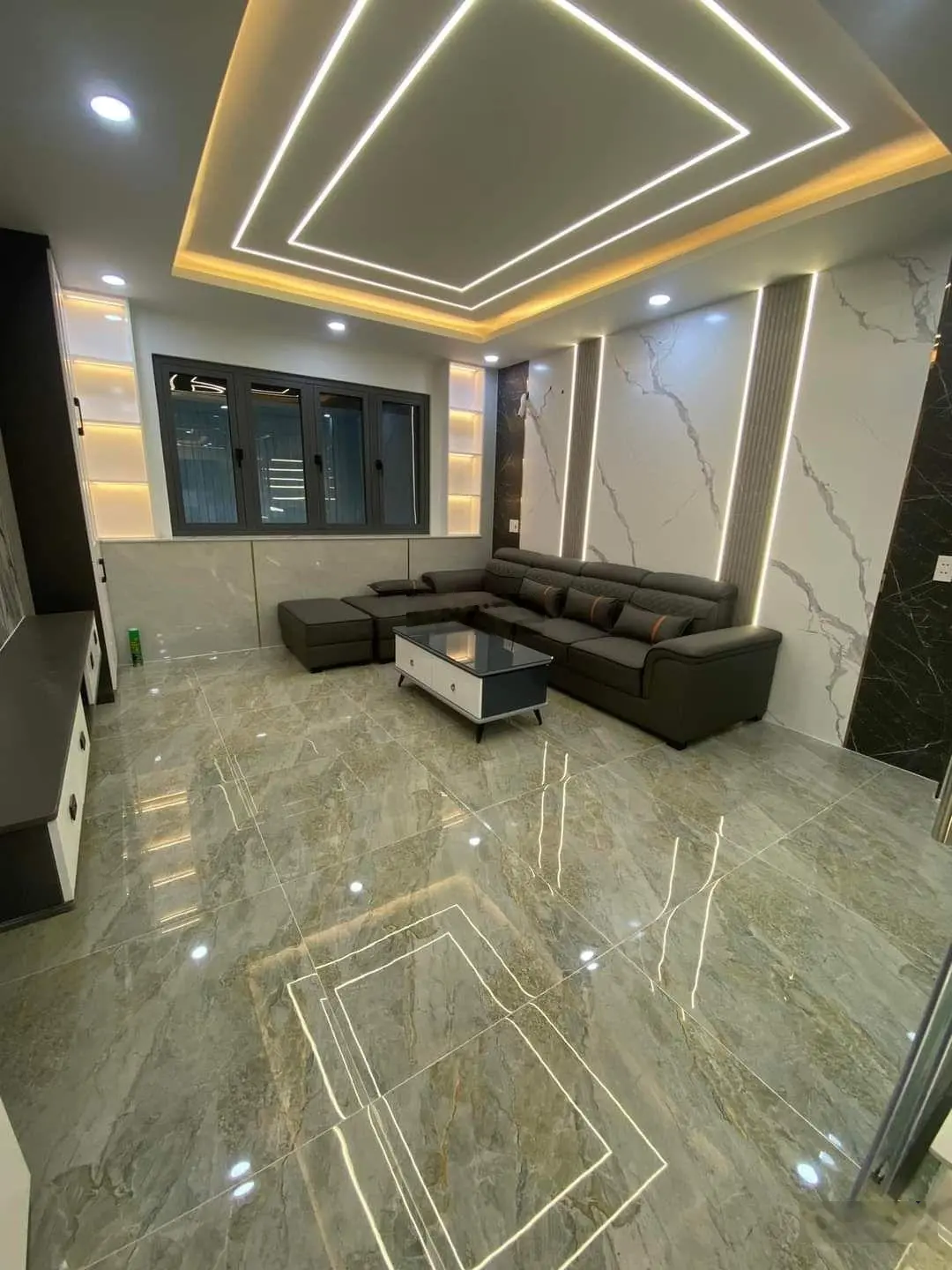 Quận 7 - Huỳnh Tấn Phát diện tích khủng 53 m2 - SHR - chỉ nhỉnh 4 tỷ thương lượng