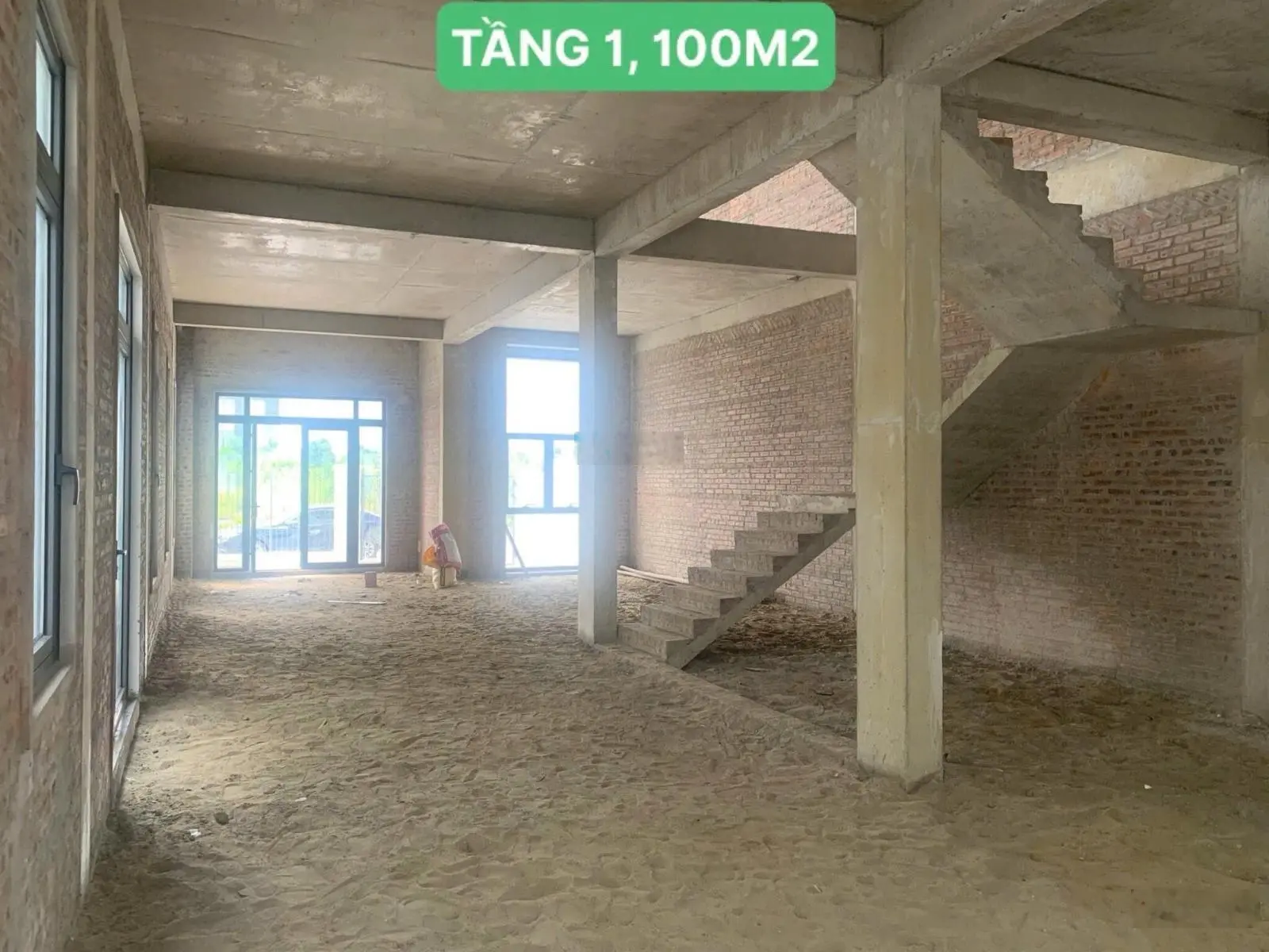 Bán biệt thự hướng Đông Nam duy nhất, diện tích 212.6m2, 3 tầng 367m2 sàn gần Sông Mã, đường 28m